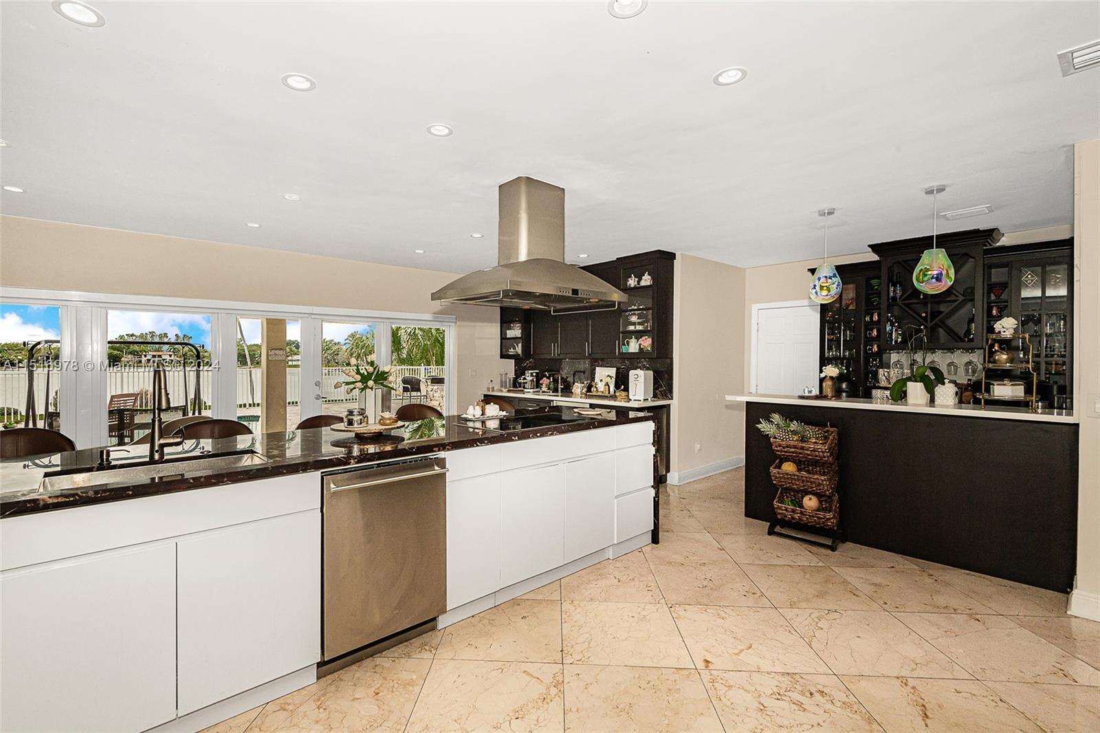 6860 Winged Foot Dr, Hialeah, Florida 33015, 5 Bedrooms Bedrooms, ,4 BathroomsBathrooms,Residential,For Sale,6860 Winged Foot Dr,A11516978