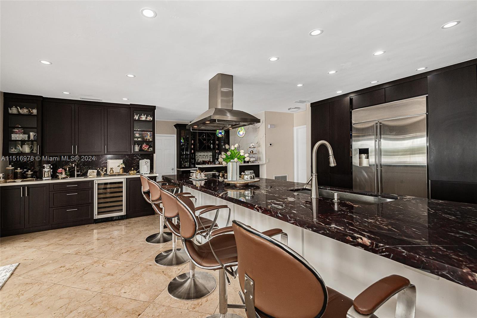 6860 Winged Foot Dr, Hialeah, Florida 33015, 5 Bedrooms Bedrooms, ,4 BathroomsBathrooms,Residential,For Sale,6860 Winged Foot Dr,A11516978