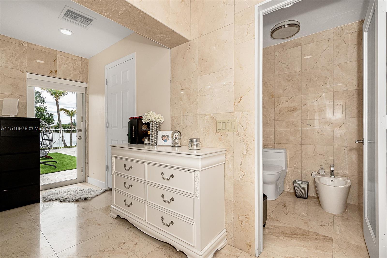 6860 Winged Foot Dr, Hialeah, Florida 33015, 5 Bedrooms Bedrooms, ,4 BathroomsBathrooms,Residential,For Sale,6860 Winged Foot Dr,A11516978