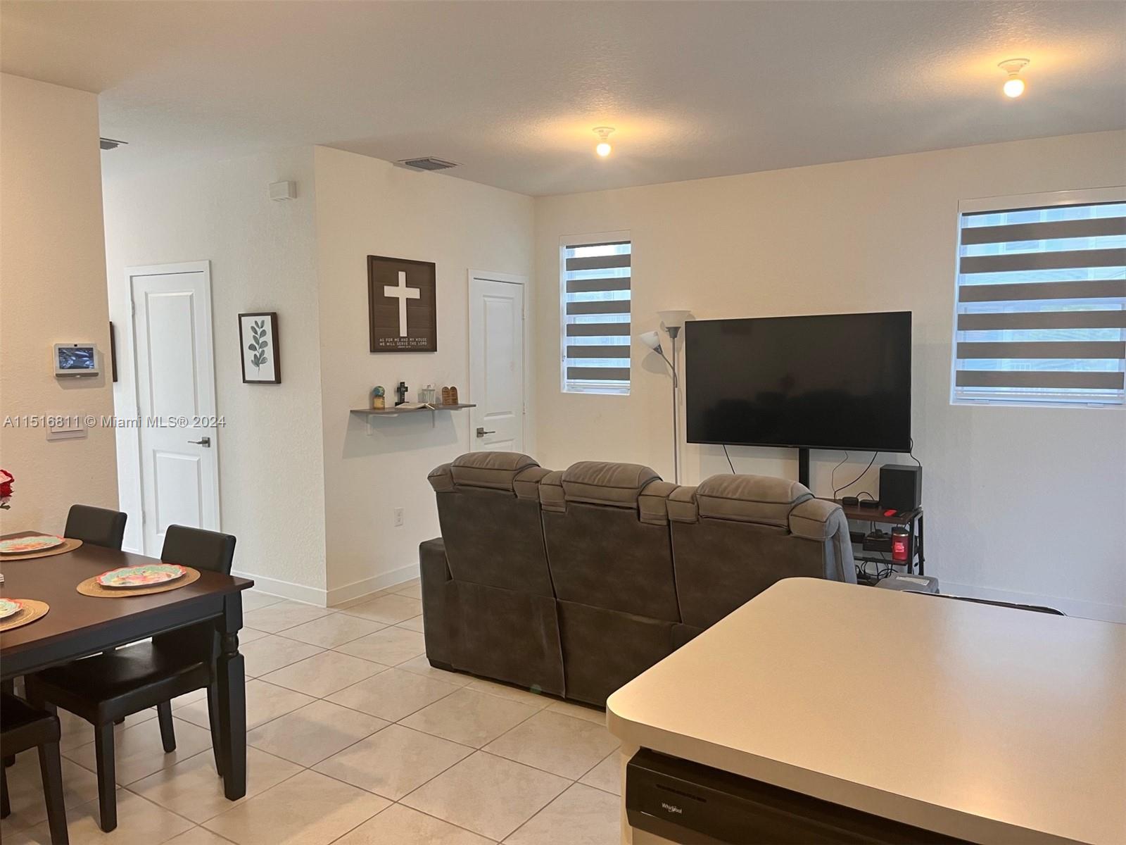901 SE 19th St, Homestead, Florida 33034, 3 Bedrooms Bedrooms, ,2 BathroomsBathrooms,Residential,For Sale,901 SE 19th St,A11516811