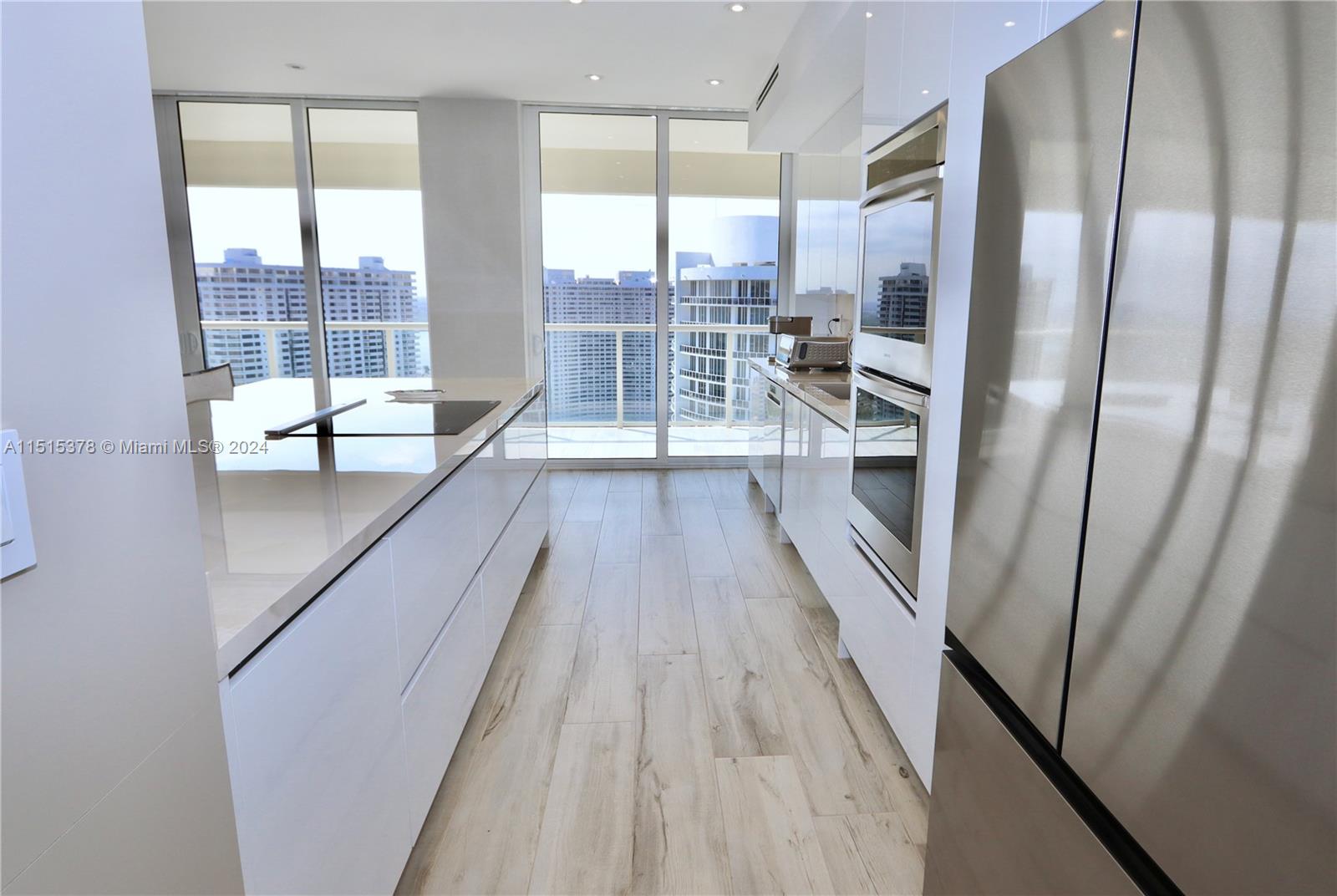4000 Island Blvd, Aventura, FL, 33160 United States, 2 Bedrooms Bedrooms, ,2 BathroomsBathrooms,Residential,For Sale,Island Blvd,A11515378