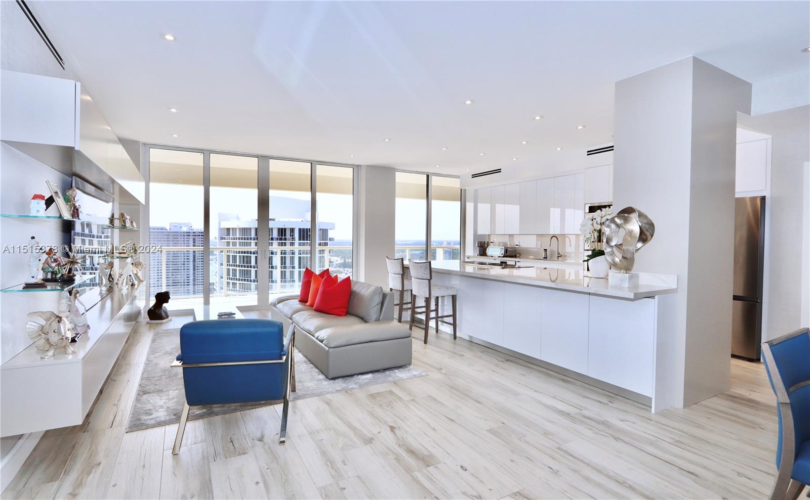 4000 Island Blvd, Aventura, FL, 33160 United States, 2 Bedrooms Bedrooms, ,2 BathroomsBathrooms,Residential,For Sale,Island Blvd,A11515378