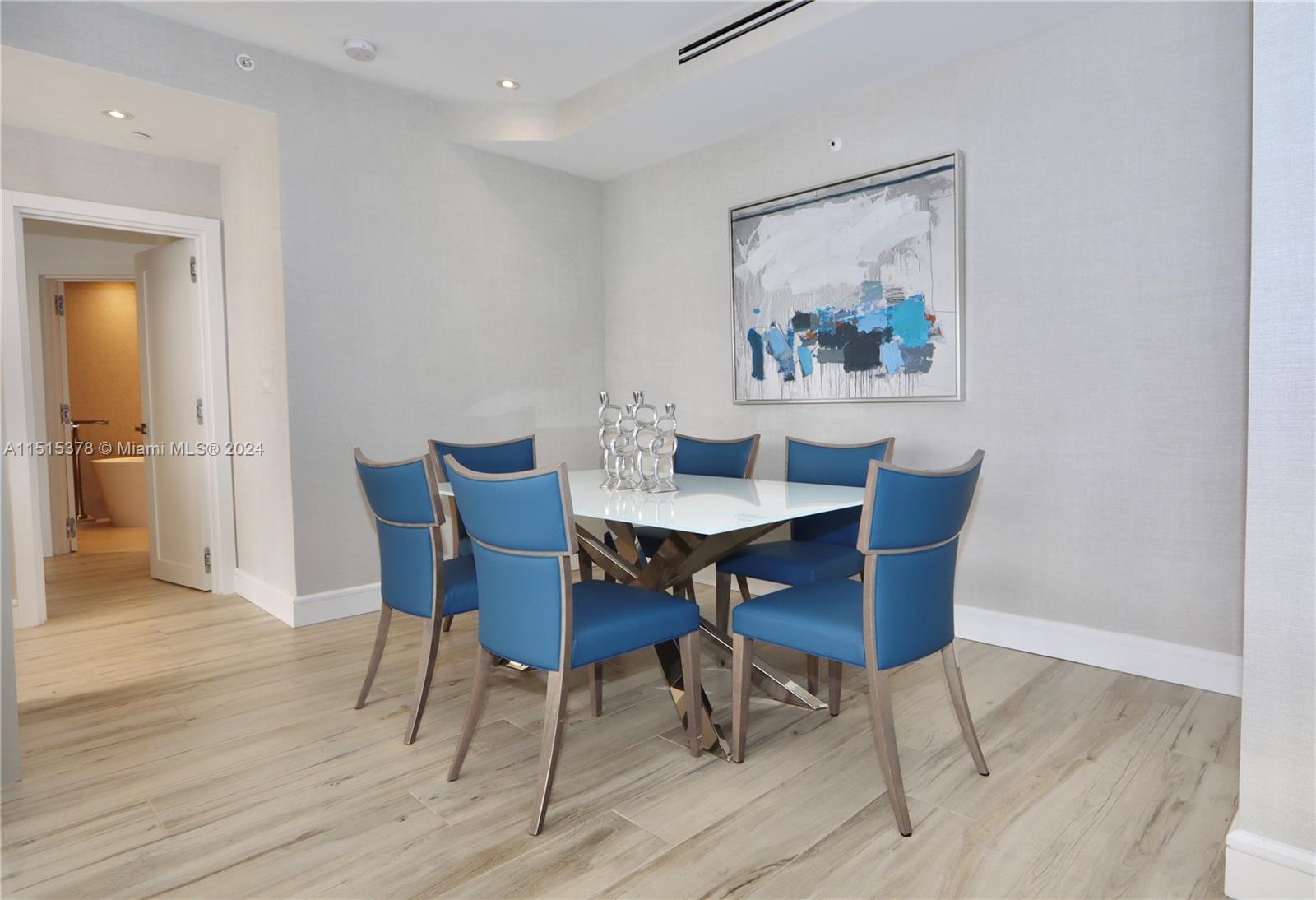 4000 Island Blvd, Aventura, FL, 33160 United States, 2 Bedrooms Bedrooms, ,2 BathroomsBathrooms,Residential,For Sale,Island Blvd,A11515378