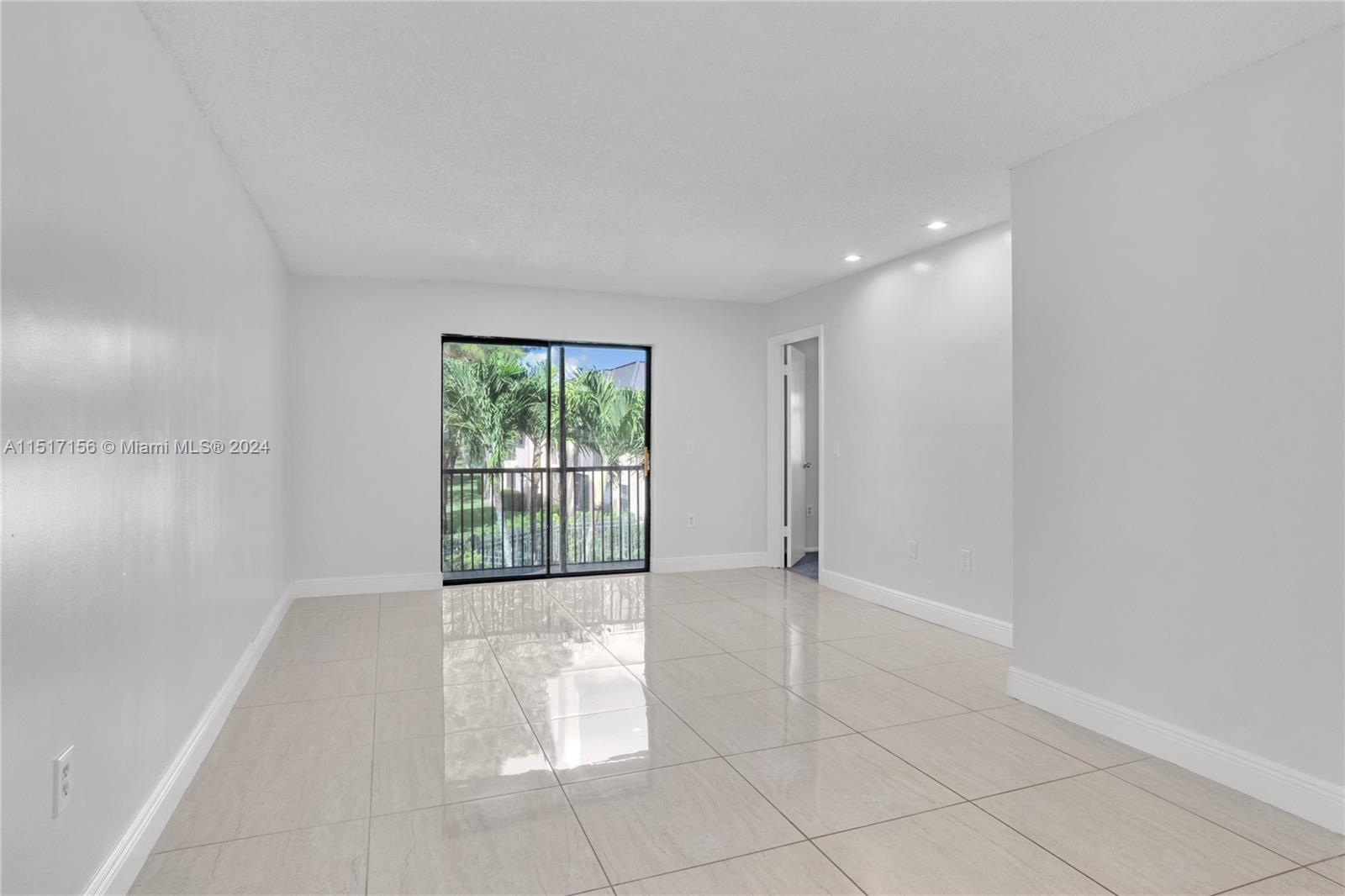 9202 NW 1st St 206, Pembroke Pines, FL 33024, 2 Bedrooms Bedrooms, ,2 BathroomsBathrooms,Residential,For Sale,1st St,A11517156