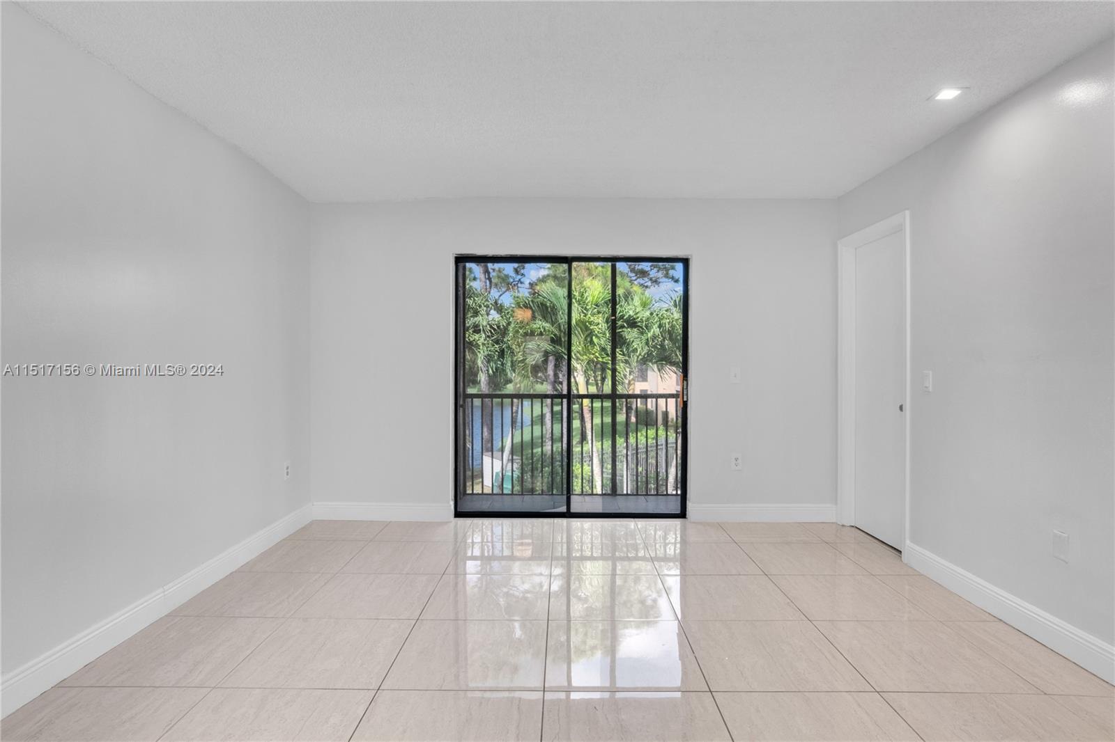 9202 NW 1st St 206, Pembroke Pines, FL 33024, 2 Bedrooms Bedrooms, ,2 BathroomsBathrooms,Residential,For Sale,1st St,A11517156