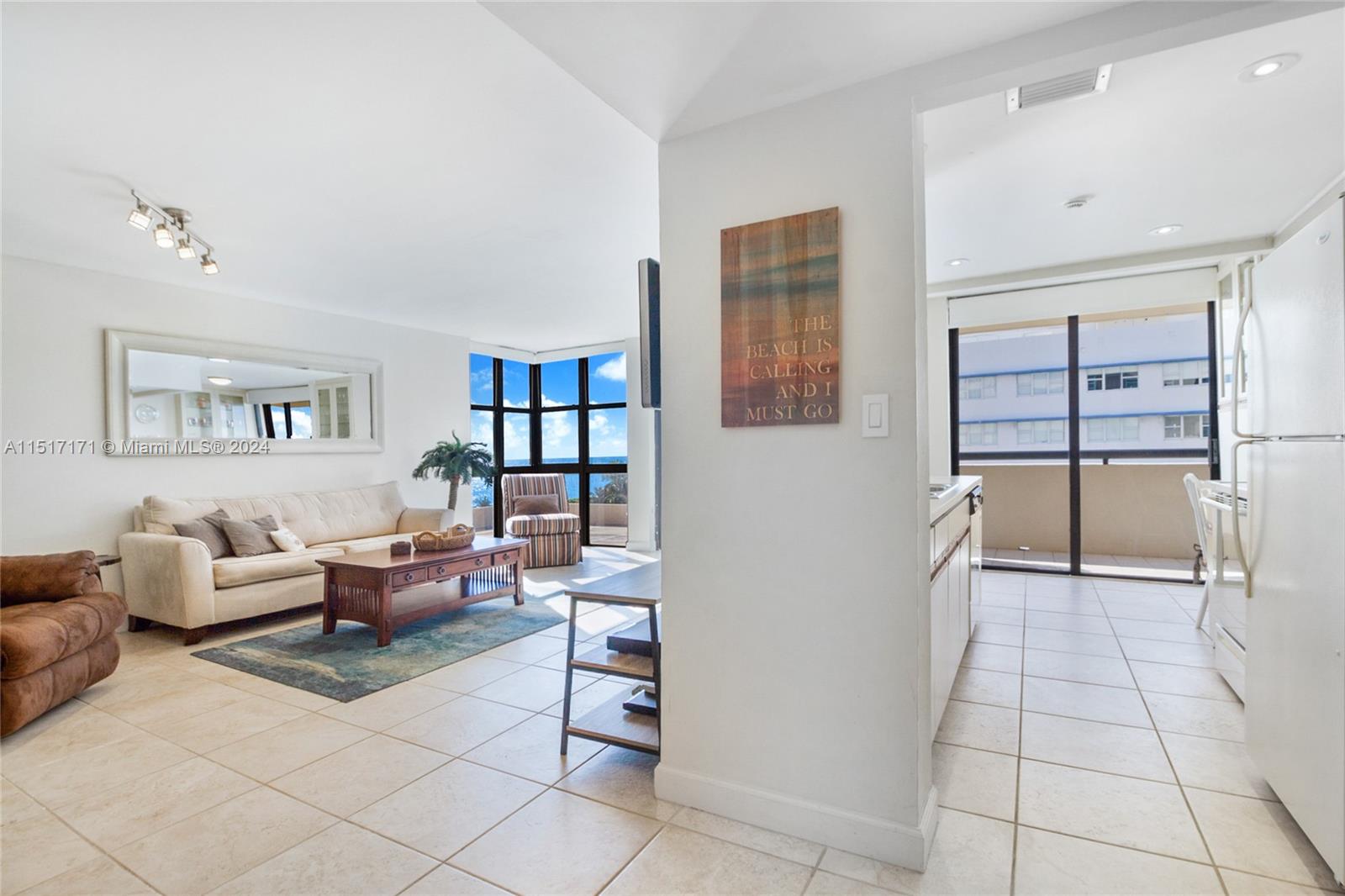 2555 Collins Ave 714, Miami Beach, Florida 33140, 1 Bedroom Bedrooms, ,1 BathroomBathrooms,Residentiallease,For Rent,2555 Collins Ave 714,A11517171