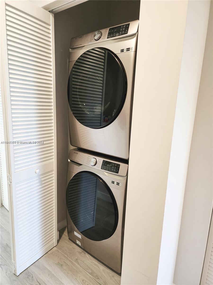 319 Foster Rd, Hallandale Beach, Florida 33009, 2 Bedrooms Bedrooms, ,2 BathroomsBathrooms,Residential,For Sale,319 Foster Rd,A11517265