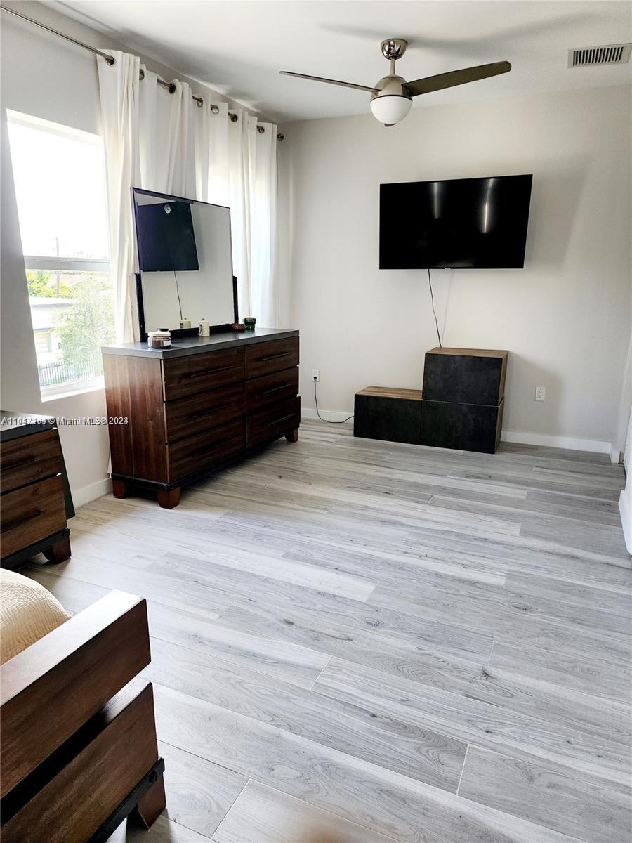 319 Foster Rd, Hallandale Beach, Florida 33009, 2 Bedrooms Bedrooms, ,2 BathroomsBathrooms,Residential,For Sale,319 Foster Rd,A11517265