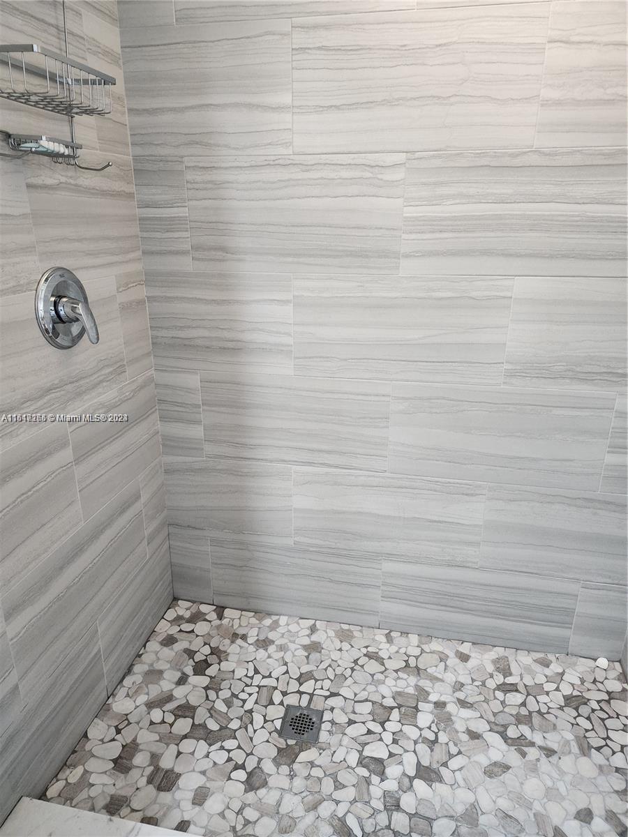 319 Foster Rd, Hallandale Beach, Florida 33009, 2 Bedrooms Bedrooms, ,2 BathroomsBathrooms,Residential,For Sale,319 Foster Rd,A11517265