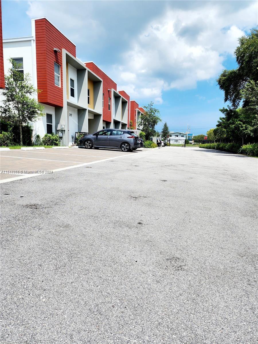 319 Foster Rd, Hallandale Beach, Florida 33009, 2 Bedrooms Bedrooms, ,2 BathroomsBathrooms,Residential,For Sale,319 Foster Rd,A11517265