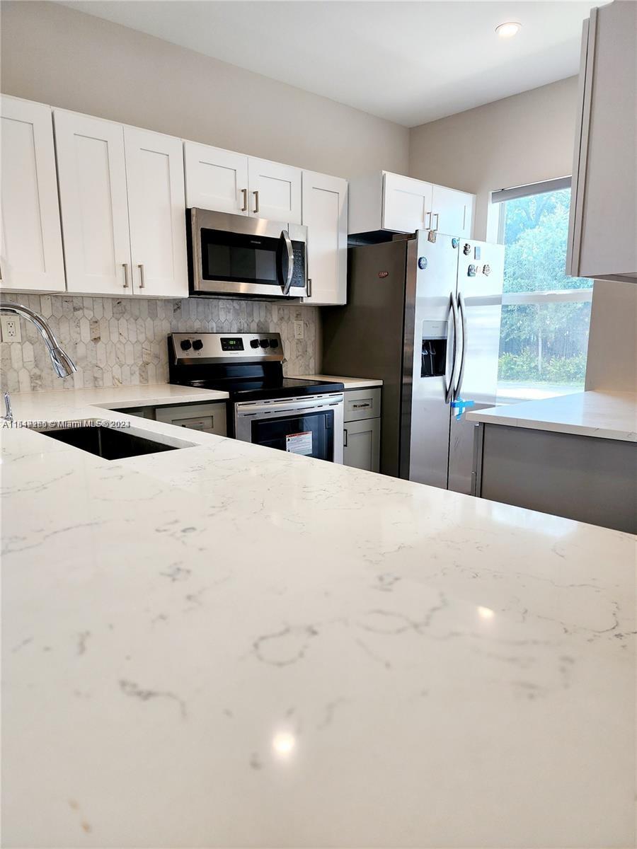 319 Foster Rd, Hallandale Beach, Florida 33009, 2 Bedrooms Bedrooms, ,2 BathroomsBathrooms,Residential,For Sale,319 Foster Rd,A11517265