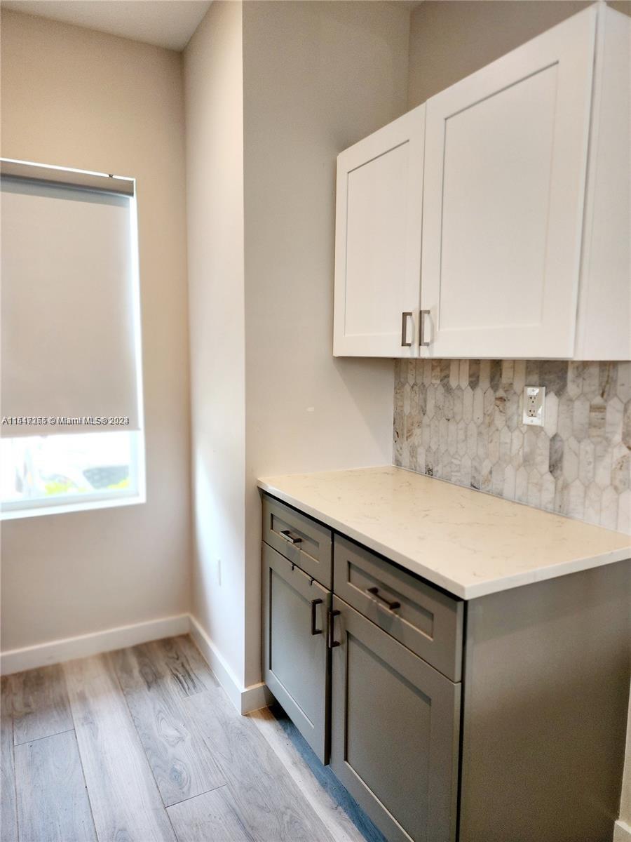 319 Foster Rd, Hallandale Beach, Florida 33009, 2 Bedrooms Bedrooms, ,2 BathroomsBathrooms,Residential,For Sale,319 Foster Rd,A11517265