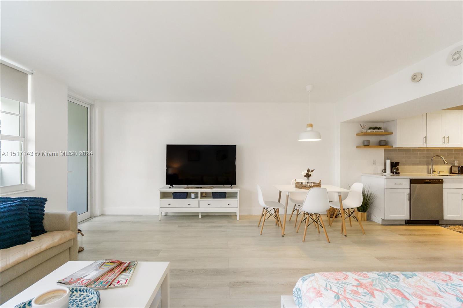 100 Lincoln Rd 312, Miami Beach, Florida 33139, ,1 BathroomBathrooms,Residentiallease,For Rent,100 Lincoln Rd 312,A11517143