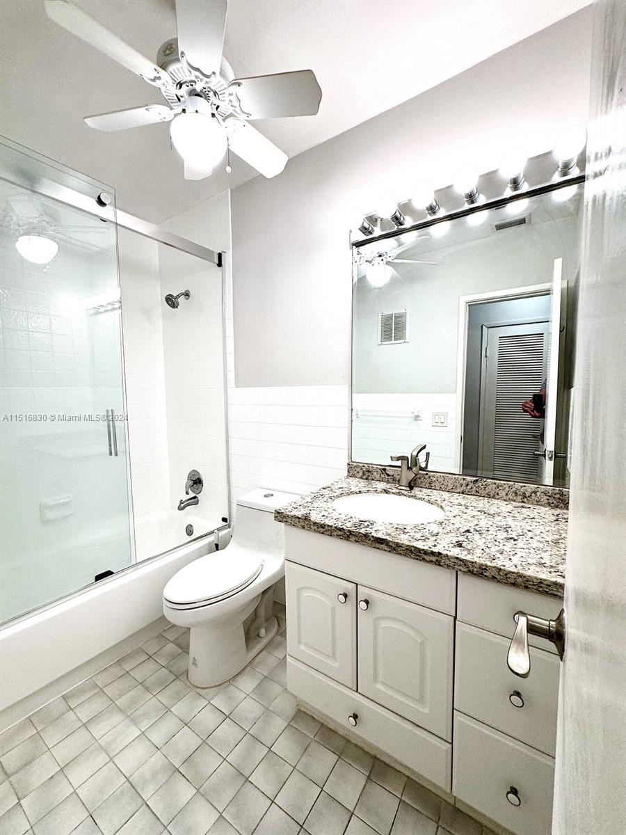 1535 SE 15th St 304, Fort Lauderdale, Florida 33316, 1 Bedroom Bedrooms, ,1 BathroomBathrooms,Residential,For Sale,1535 SE 15th St 304,A11516830