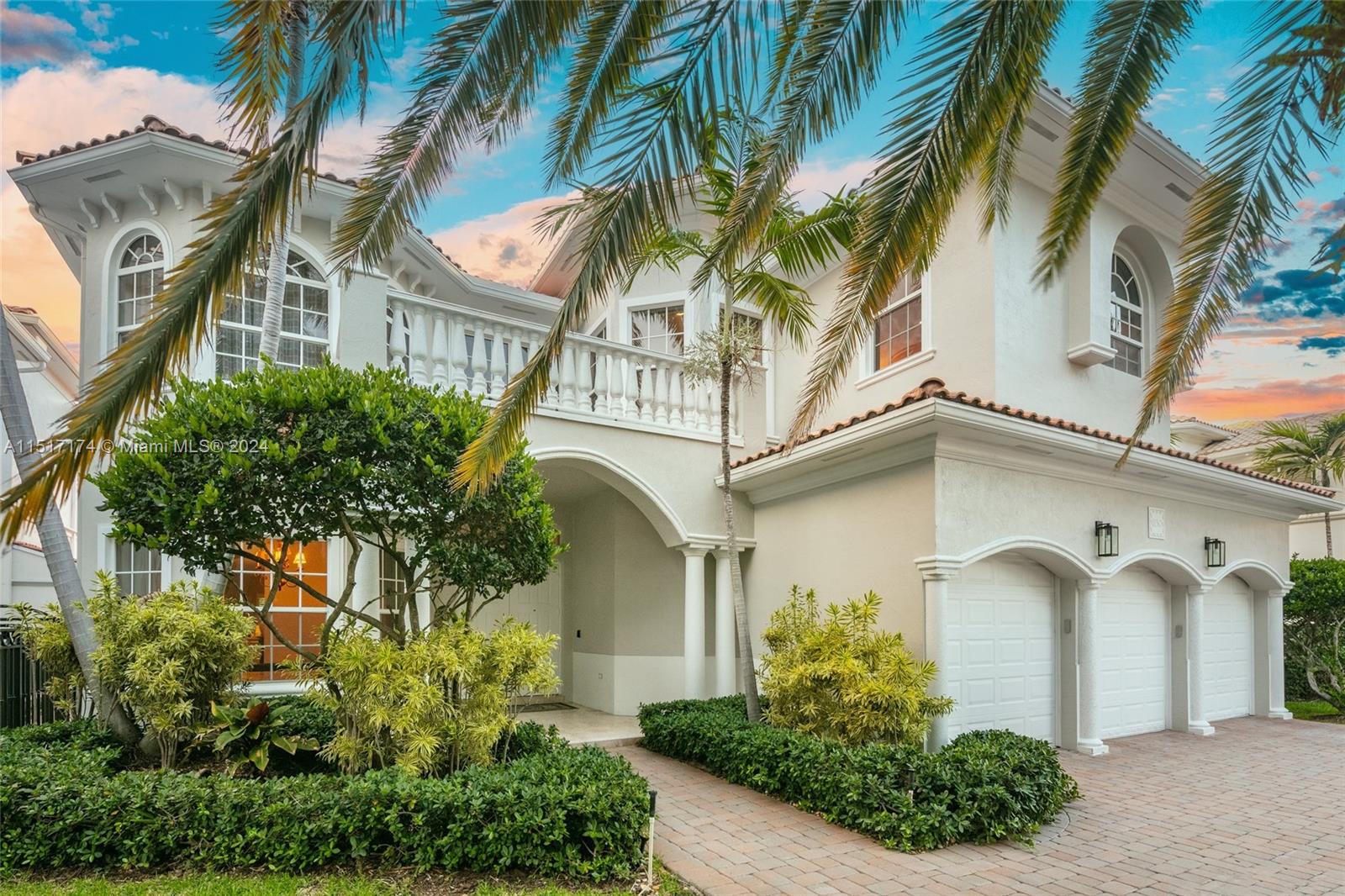 1130 Hatteras Ln, Hollywood, FL, 33019 United States, 6 Bedrooms Bedrooms, ,5 BathroomsBathrooms,Residential,For Sale,Hatteras Ln,A11517174