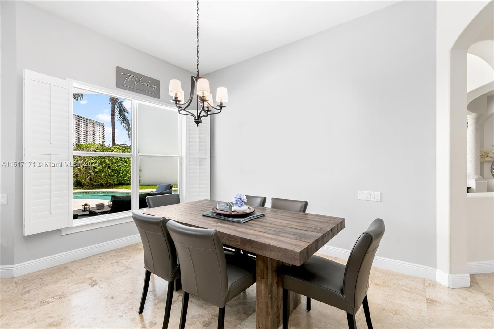 1130 Hatteras Ln, Hollywood, FL, 33019 United States, 6 Bedrooms Bedrooms, ,5 BathroomsBathrooms,Residential,For Sale,Hatteras Ln,A11517174