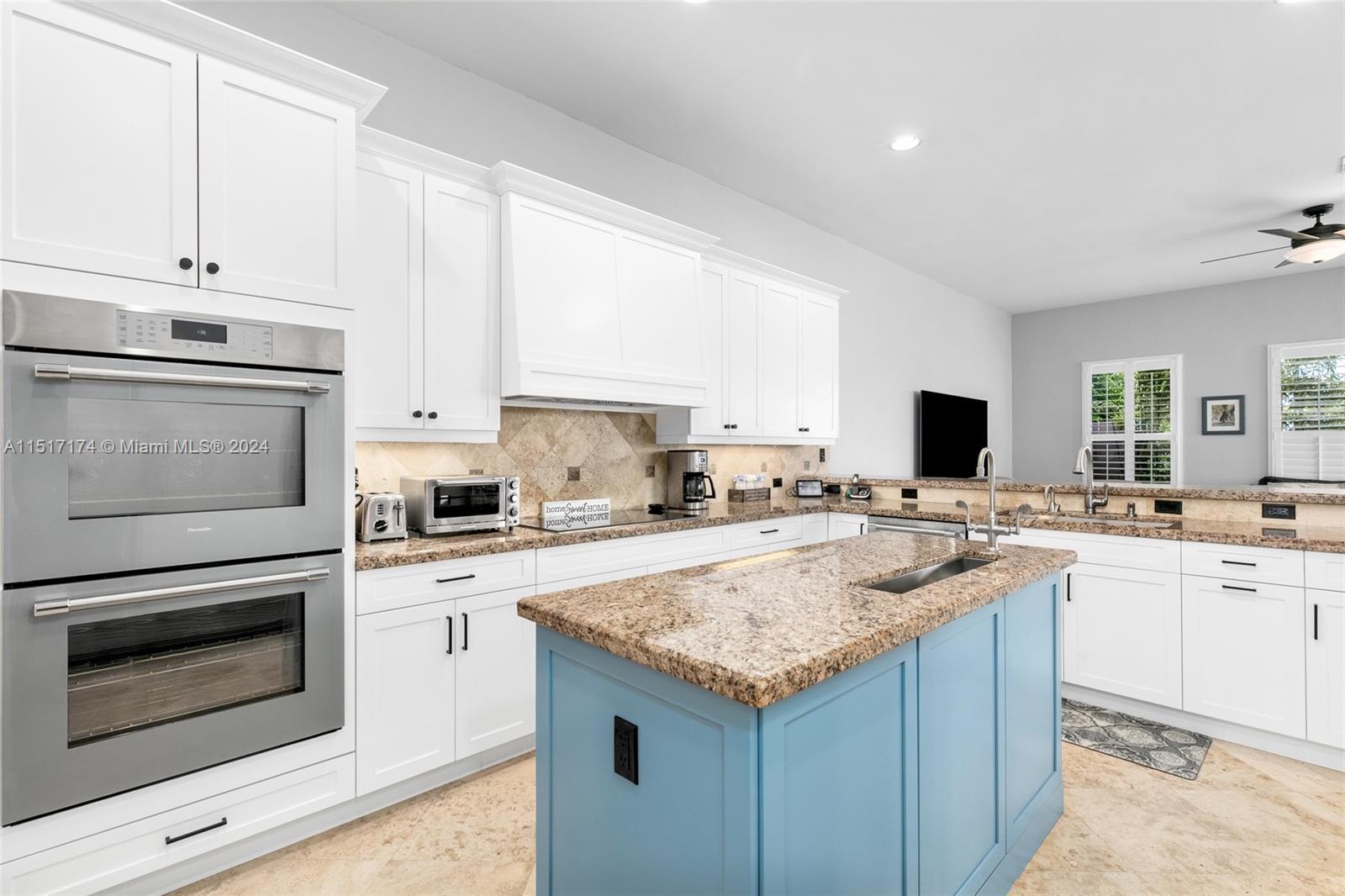 1130 Hatteras Ln, Hollywood, FL, 33019 United States, 6 Bedrooms Bedrooms, ,5 BathroomsBathrooms,Residential,For Sale,Hatteras Ln,A11517174