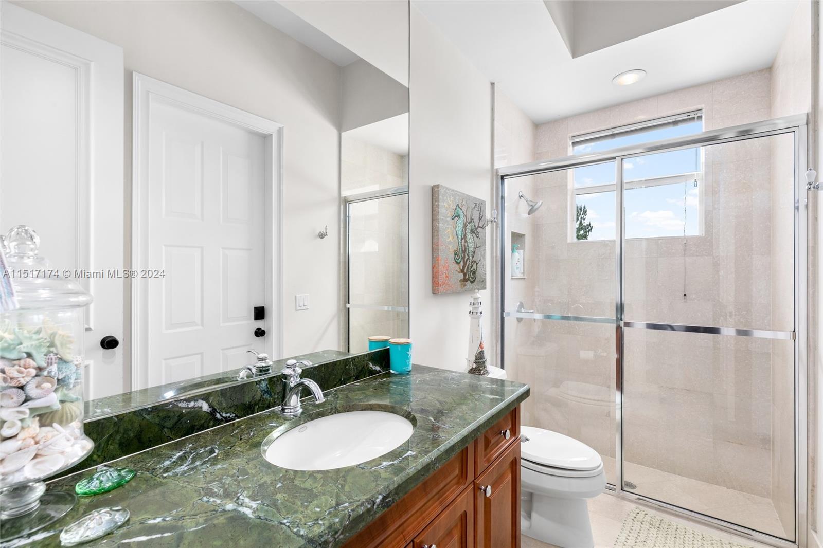 1130 Hatteras Ln, Hollywood, FL, 33019 United States, 6 Bedrooms Bedrooms, ,5 BathroomsBathrooms,Residential,For Sale,Hatteras Ln,A11517174