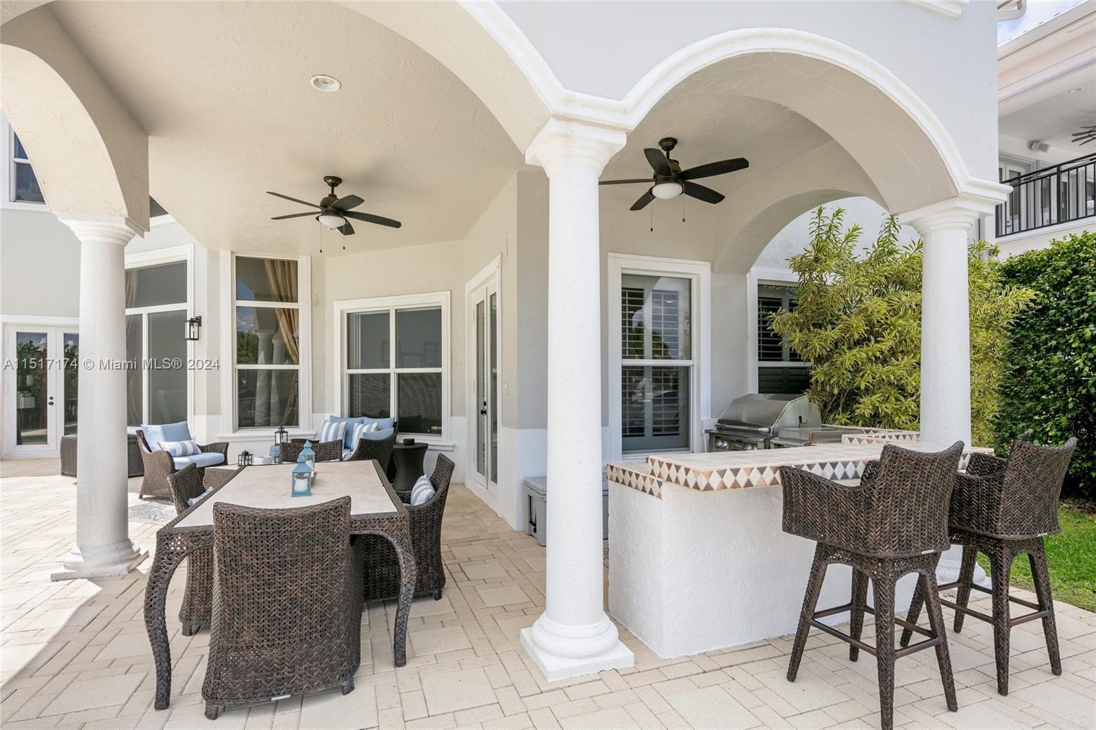 1130 Hatteras Ln, Hollywood, FL, 33019 United States, 6 Bedrooms Bedrooms, ,5 BathroomsBathrooms,Residential,For Sale,Hatteras Ln,A11517174