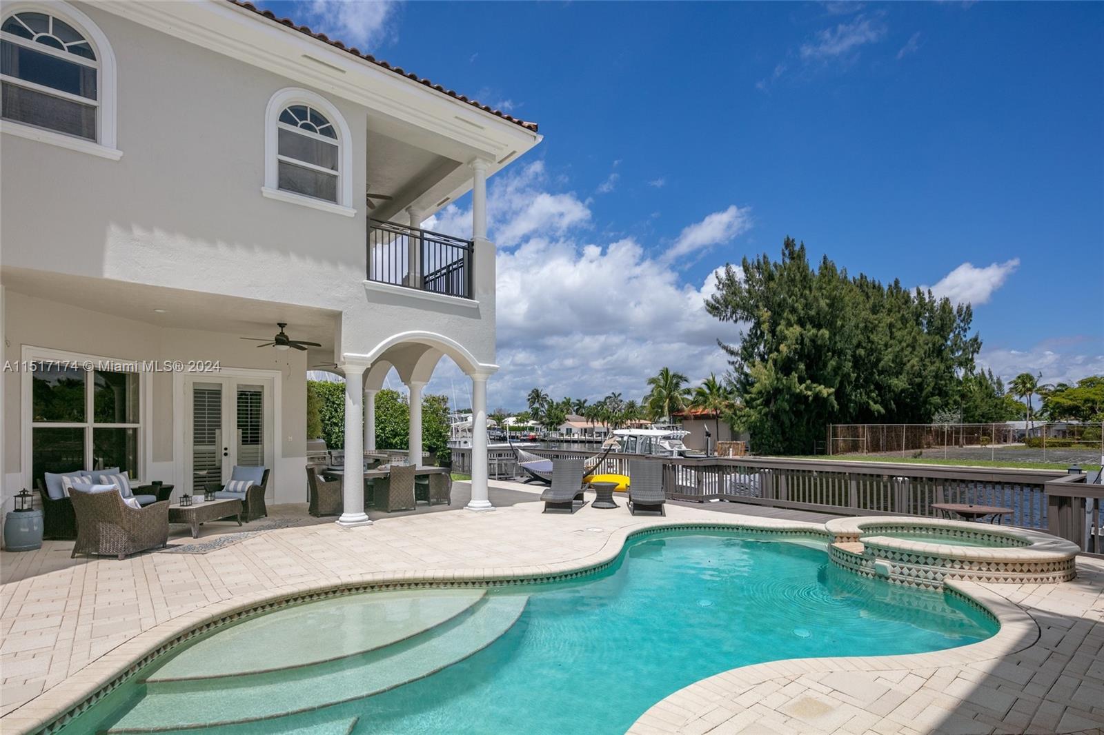 1130 Hatteras Ln, Hollywood, FL, 33019 United States, 6 Bedrooms Bedrooms, ,5 BathroomsBathrooms,Residential,For Sale,Hatteras Ln,A11517174