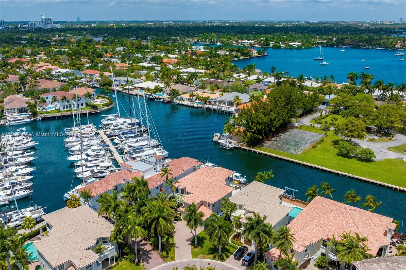 1130 Hatteras Ln, Hollywood, FL, 33019 United States, 6 Bedrooms Bedrooms, ,5 BathroomsBathrooms,Residential,For Sale,Hatteras Ln,A11517174