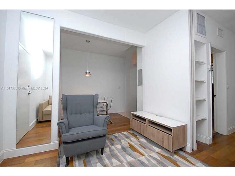 526 15 St 12, Miami Beach, Florida 33139, 1 Bedroom Bedrooms, ,1 BathroomBathrooms,Residentiallease,For Rent,526 15 St 12,A11517360