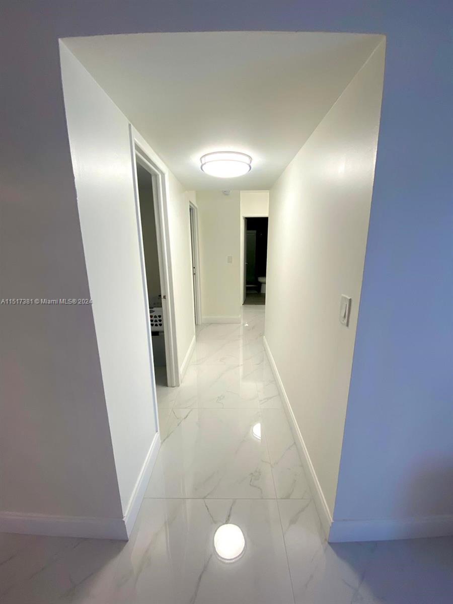 500 Three Islands Blvd 206, Hallandale Beach, Florida 33009, 2 Bedrooms Bedrooms, ,2 BathroomsBathrooms,Residentiallease,For Rent,500 Three Islands Blvd 206,A11517381