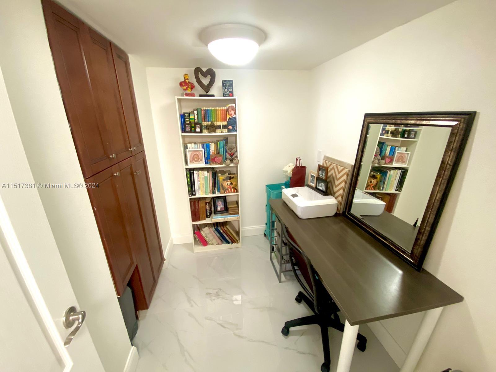 500 Three Islands Blvd 206, Hallandale Beach, Florida 33009, 2 Bedrooms Bedrooms, ,2 BathroomsBathrooms,Residentiallease,For Rent,500 Three Islands Blvd 206,A11517381