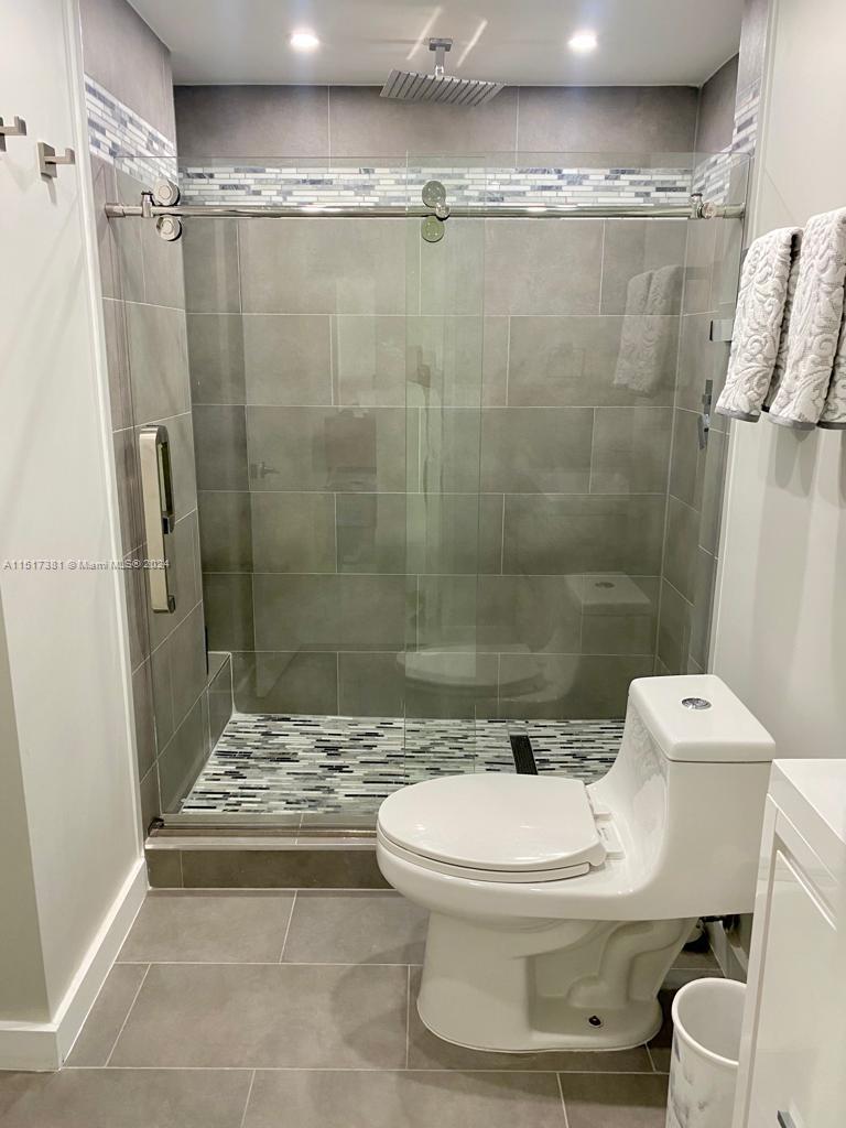 500 Three Islands Blvd 206, Hallandale Beach, Florida 33009, 2 Bedrooms Bedrooms, ,2 BathroomsBathrooms,Residentiallease,For Rent,500 Three Islands Blvd 206,A11517381