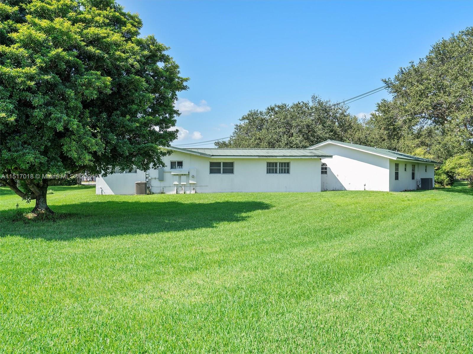 5901 160th Ave, Southwest Ranches, FL, 33331 United States, 7 Bedrooms Bedrooms, ,5 BathroomsBathrooms,Residential,For Sale,160th Ave,A11517018