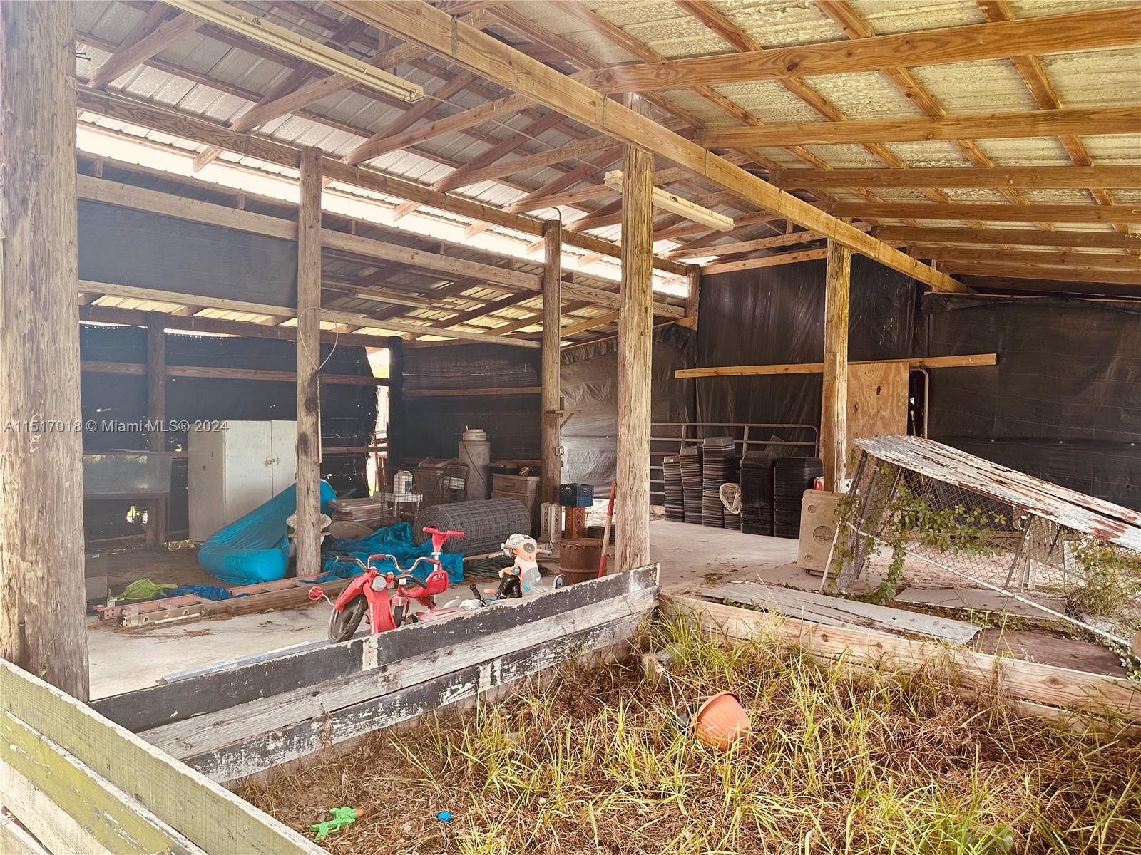 5901 160th Ave, Southwest Ranches, FL, 33331 United States, 7 Bedrooms Bedrooms, ,5 BathroomsBathrooms,Residential,For Sale,160th Ave,A11517018