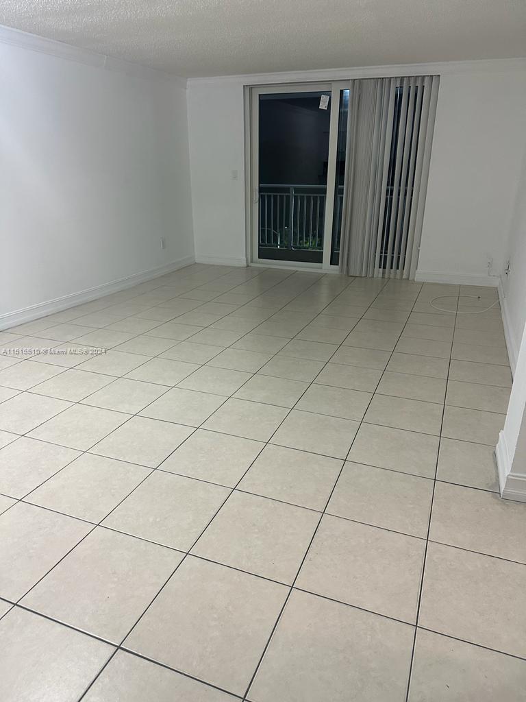 6940 Miami Gardens Dr 1-522, Hialeah, Florida 33015, 2 Bedrooms Bedrooms, ,1 BathroomBathrooms,Residentiallease,For Rent,6940 Miami Gardens Dr 1-522,A11516510