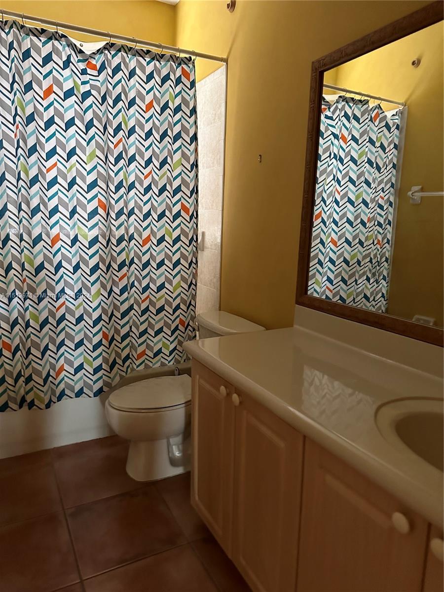 Listing Photo 12