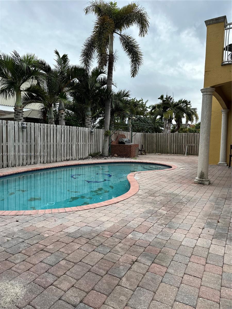 Listing Photo 6