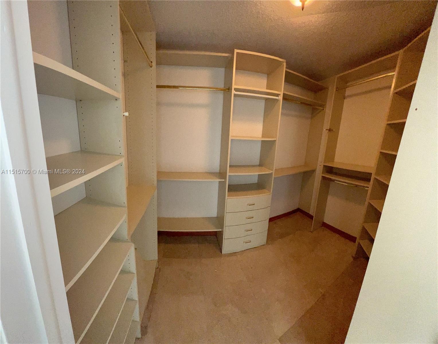 21205 Yacht Club Dr, Aventura, FL, 33180 United States, 2 Bedrooms Bedrooms, ,2 BathroomsBathrooms,Residential,For Sale,Yacht Club Dr,A11515700