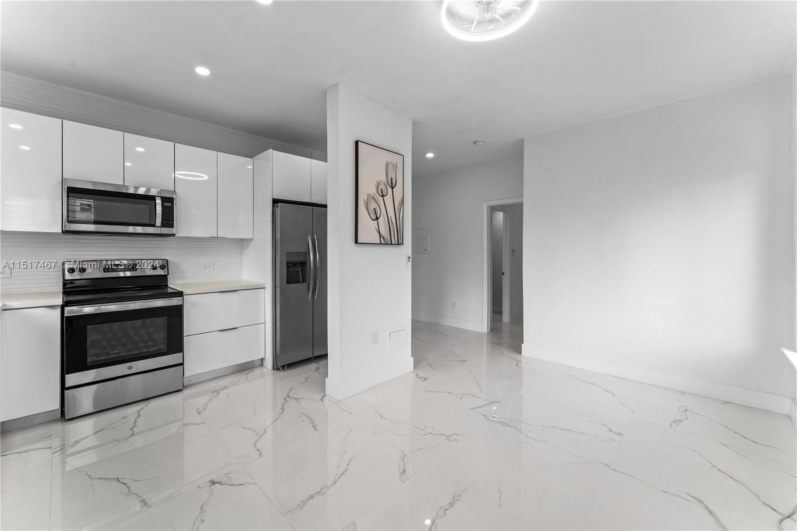 842 Meridian Ave 2D, Miami Beach, Florida 33139, 1 Bedroom Bedrooms, ,1 BathroomBathrooms,Residentiallease,For Rent,842 Meridian Ave 2D,A11517467