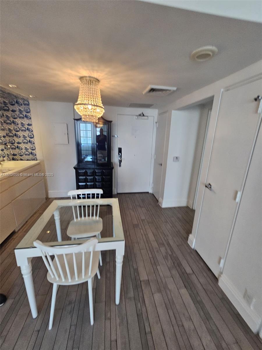 1100 West Ave 509, Miami Beach, Florida 33139, 1 Bedroom Bedrooms, ,1 BathroomBathrooms,Residential,For Sale,1100 West Ave 509,A11512005