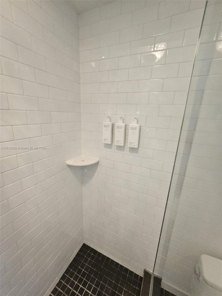 1100 West Ave 509, Miami Beach, Florida 33139, 1 Bedroom Bedrooms, ,1 BathroomBathrooms,Residential,For Sale,1100 West Ave 509,A11512005