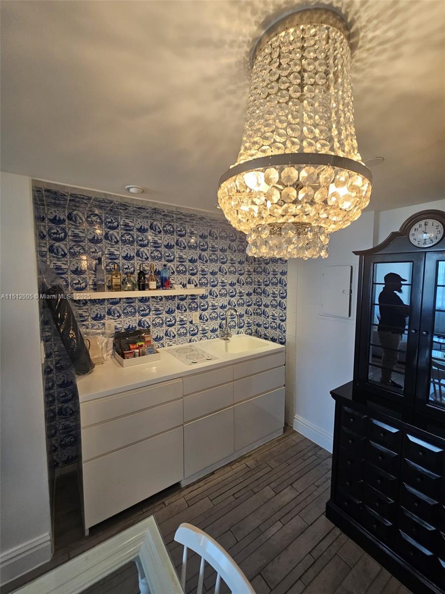 1100 West Ave 509, Miami Beach, Florida 33139, 1 Bedroom Bedrooms, ,1 BathroomBathrooms,Residential,For Sale,1100 West Ave 509,A11512005