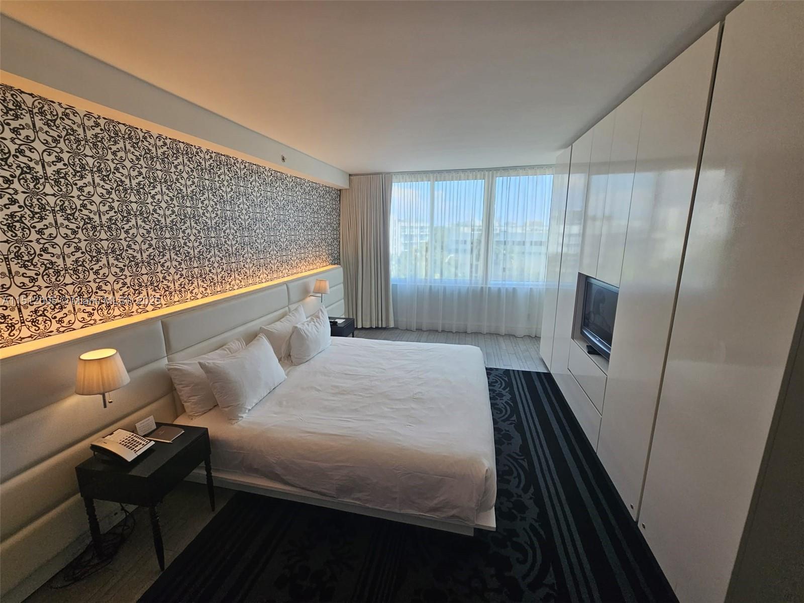 1100 West Ave 509, Miami Beach, Florida 33139, 1 Bedroom Bedrooms, ,1 BathroomBathrooms,Residential,For Sale,1100 West Ave 509,A11512005