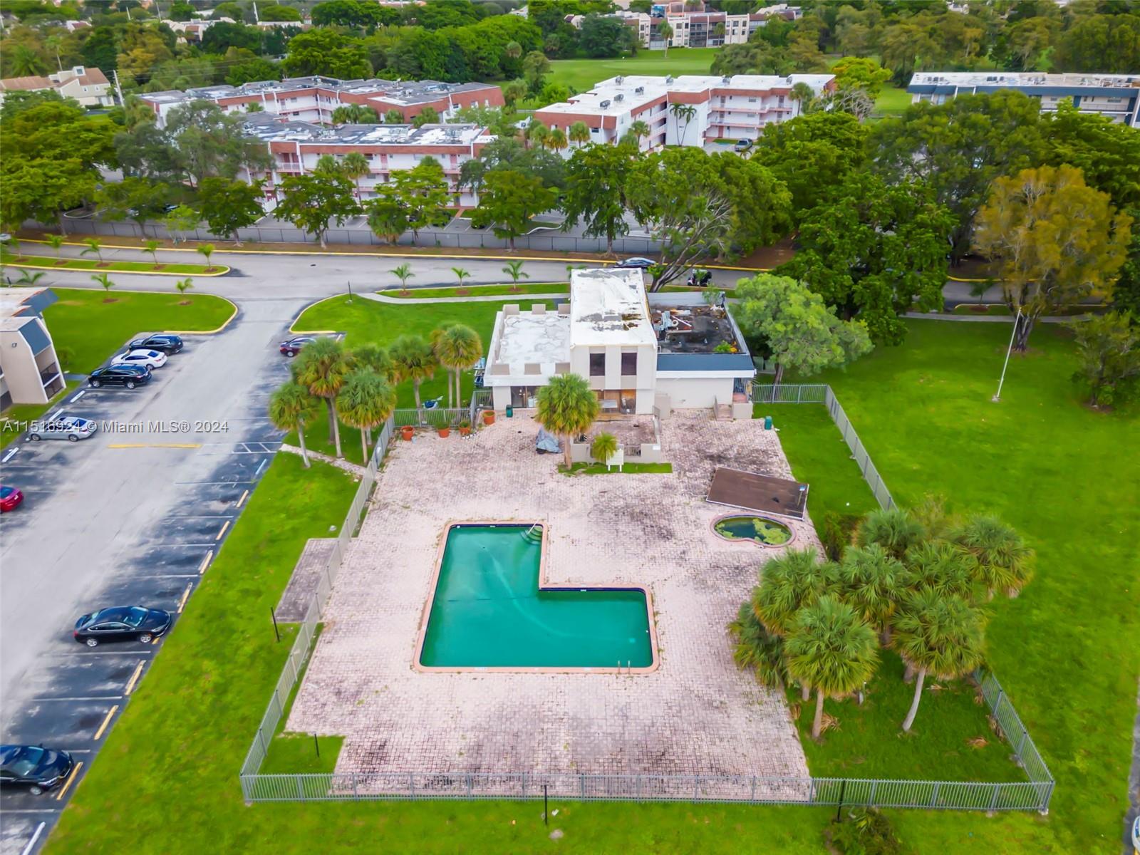 8020 N Colony Cir N 303, Tamarac, Florida 33321, 1 Bedroom Bedrooms, ,1 BathroomBathrooms,Residential,For Sale,8020 N Colony Cir N 303,A11516924