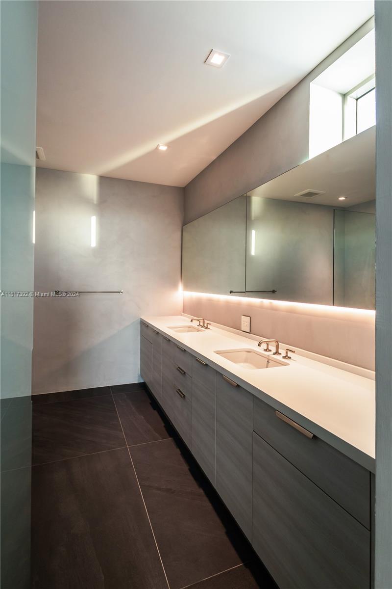 7934 West Dr 1401, North Bay Village, Florida 33141, 2 Bedrooms Bedrooms, ,2 BathroomsBathrooms,Residentiallease,For Rent,7934 West Dr 1401,A11517392