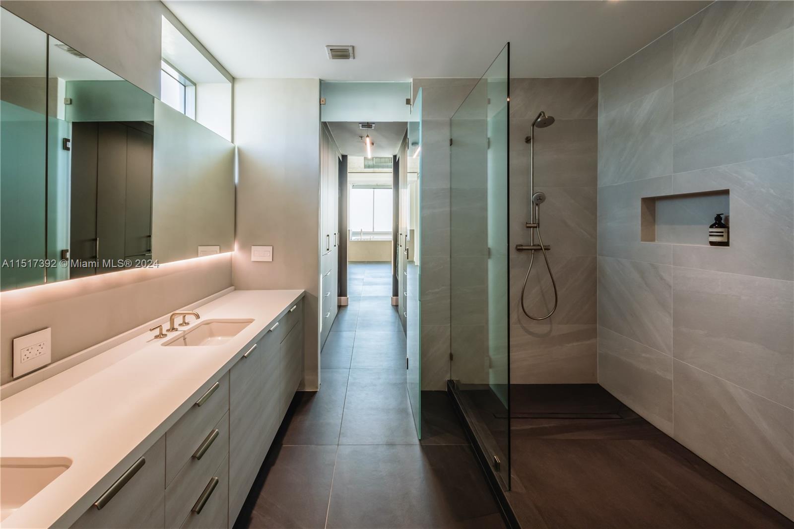 7934 West Dr 1401, North Bay Village, Florida 33141, 2 Bedrooms Bedrooms, ,2 BathroomsBathrooms,Residentiallease,For Rent,7934 West Dr 1401,A11517392