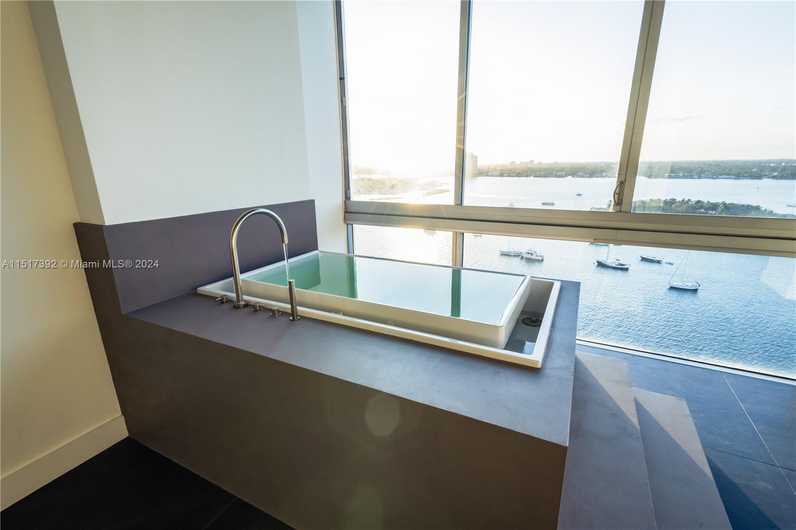 7934 West Dr 1401, North Bay Village, Florida 33141, 2 Bedrooms Bedrooms, ,2 BathroomsBathrooms,Residentiallease,For Rent,7934 West Dr 1401,A11517392