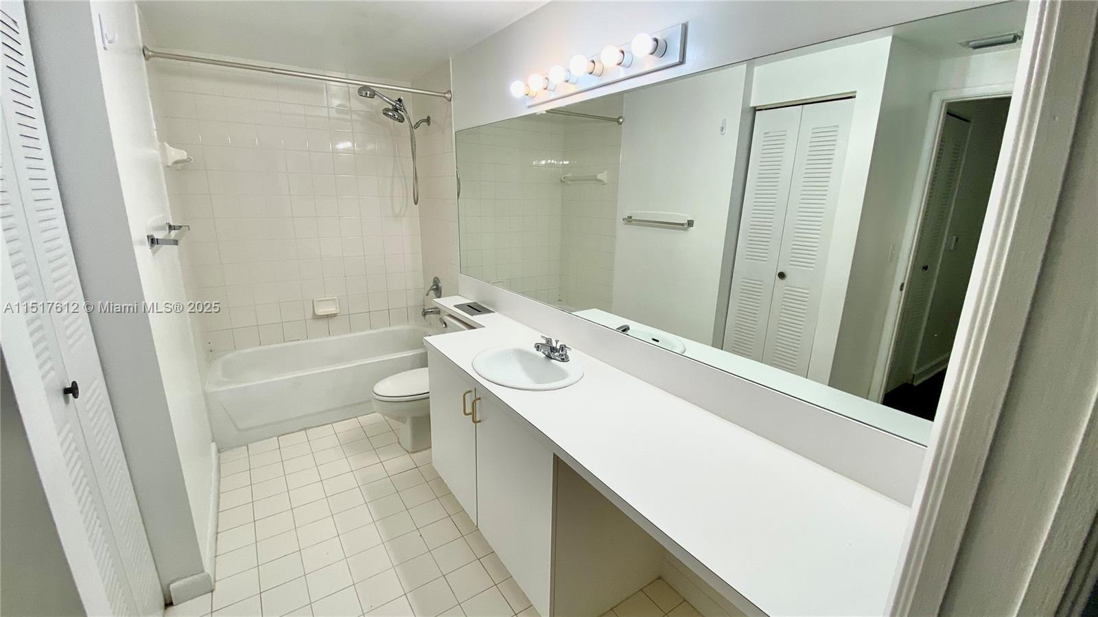 19901 Country Club Dr, Aventura, FL, 33180 United States, 1 Bedroom Bedrooms, ,1 BathroomBathrooms,Residential,For Sale,Country Club Dr,A11517612
