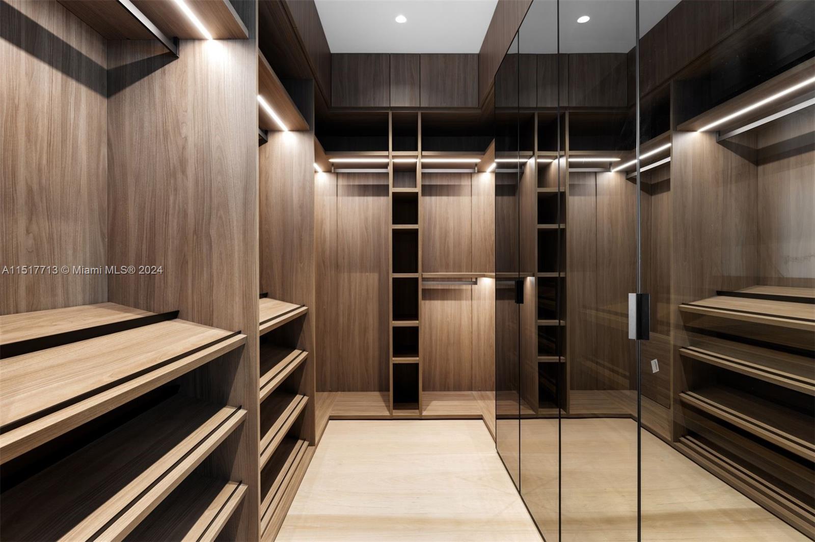 1098 Venetian Dr, Miami, FL, 33139 United States, 5 Bedrooms Bedrooms, ,5 BathroomsBathrooms,Residential,For Sale,Venetian Dr,A11517713