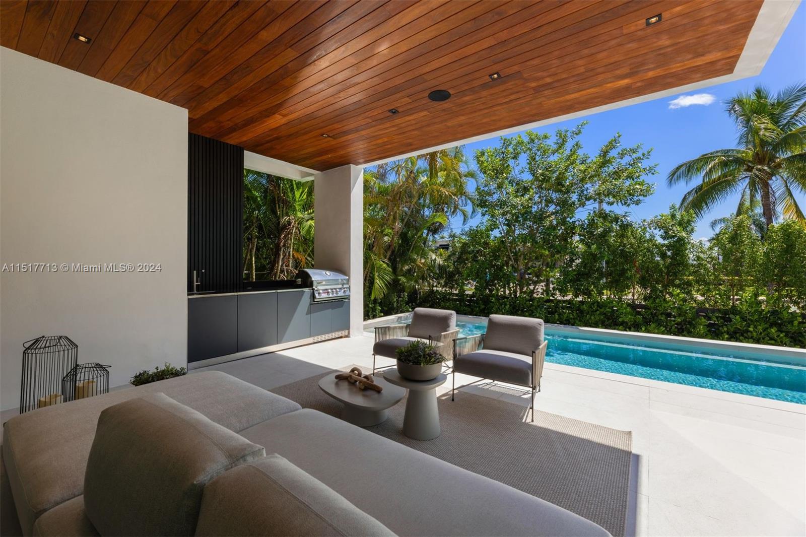 1098 Venetian Dr, Miami, FL, 33139 United States, 5 Bedrooms Bedrooms, ,5 BathroomsBathrooms,Residential,For Sale,Venetian Dr,A11517713