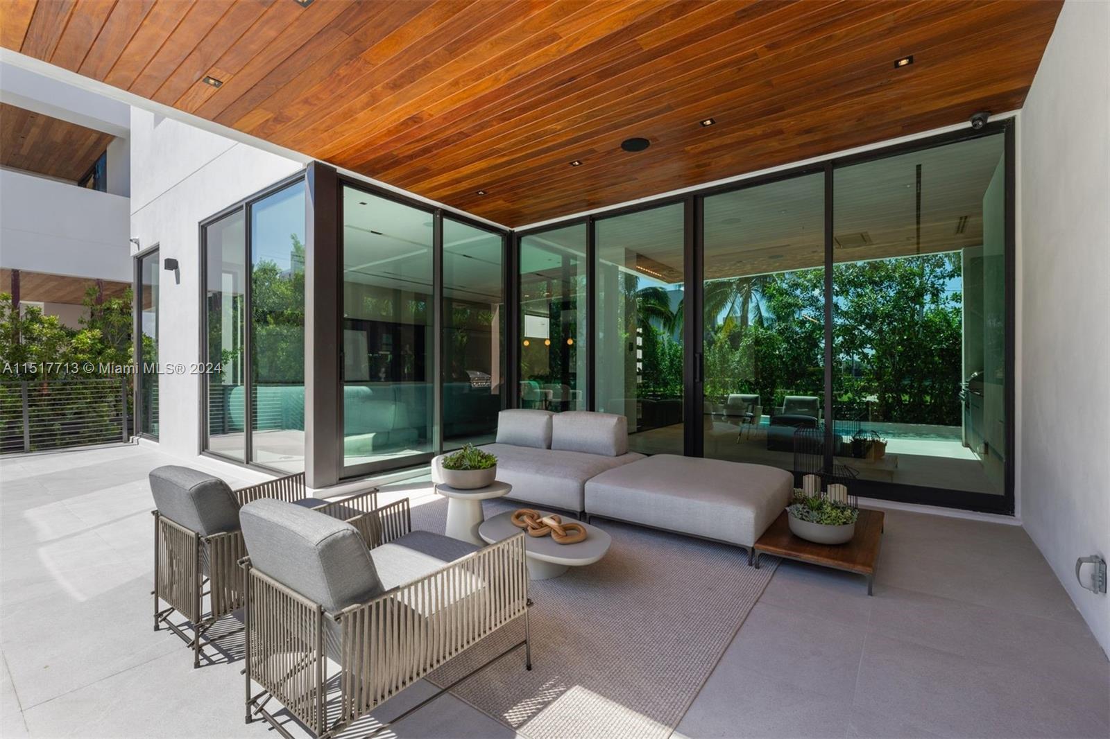 1098 N Venetian Dr, Miami, Florida 33139, 5 Bedrooms Bedrooms, ,5 BathroomsBathrooms,Residential,For Sale,1098 N Venetian Dr,A11517713