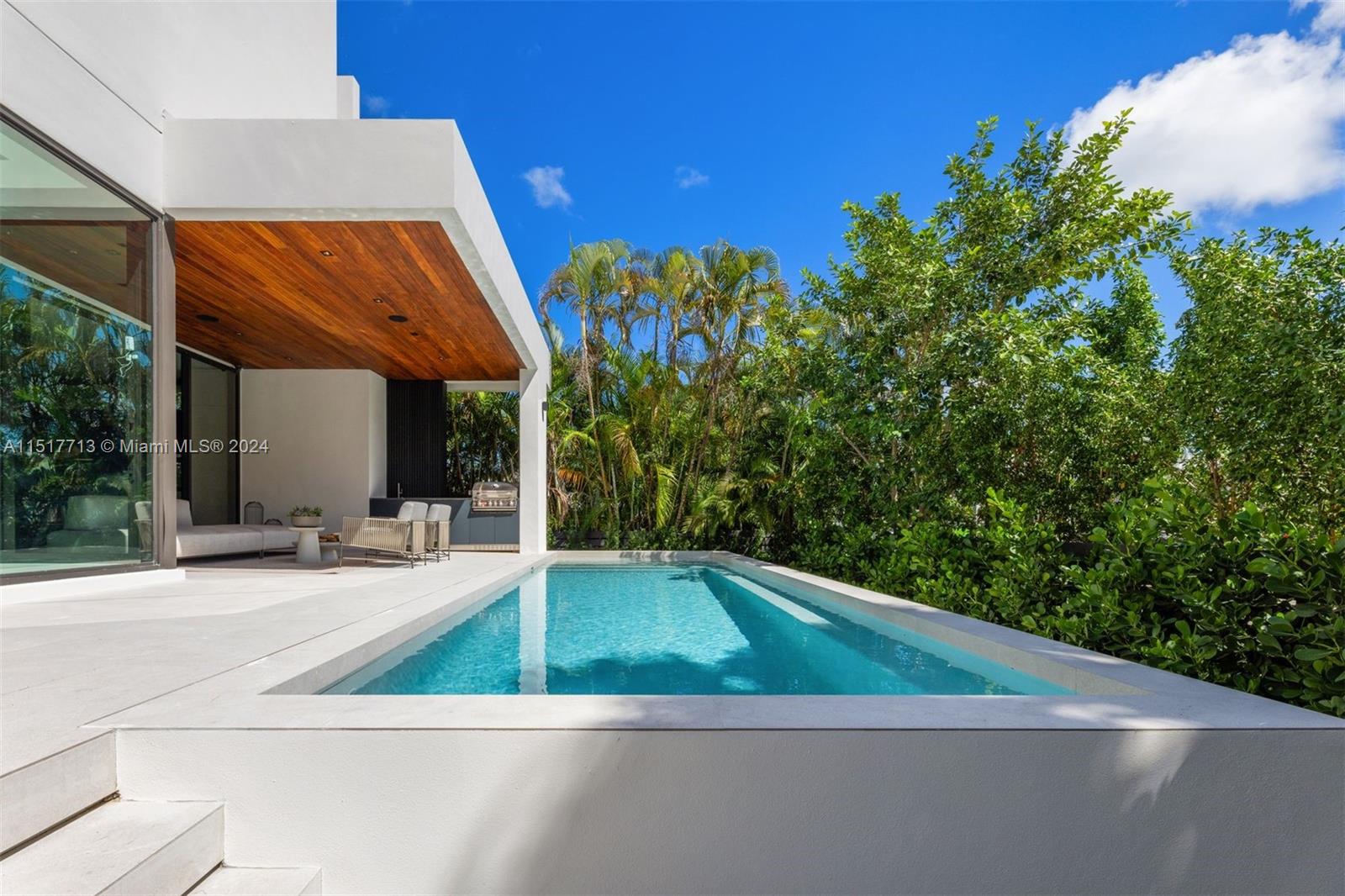 1098 Venetian Dr, Miami, FL, 33139 United States, 5 Bedrooms Bedrooms, ,5 BathroomsBathrooms,Residential,For Sale,Venetian Dr,A11517713