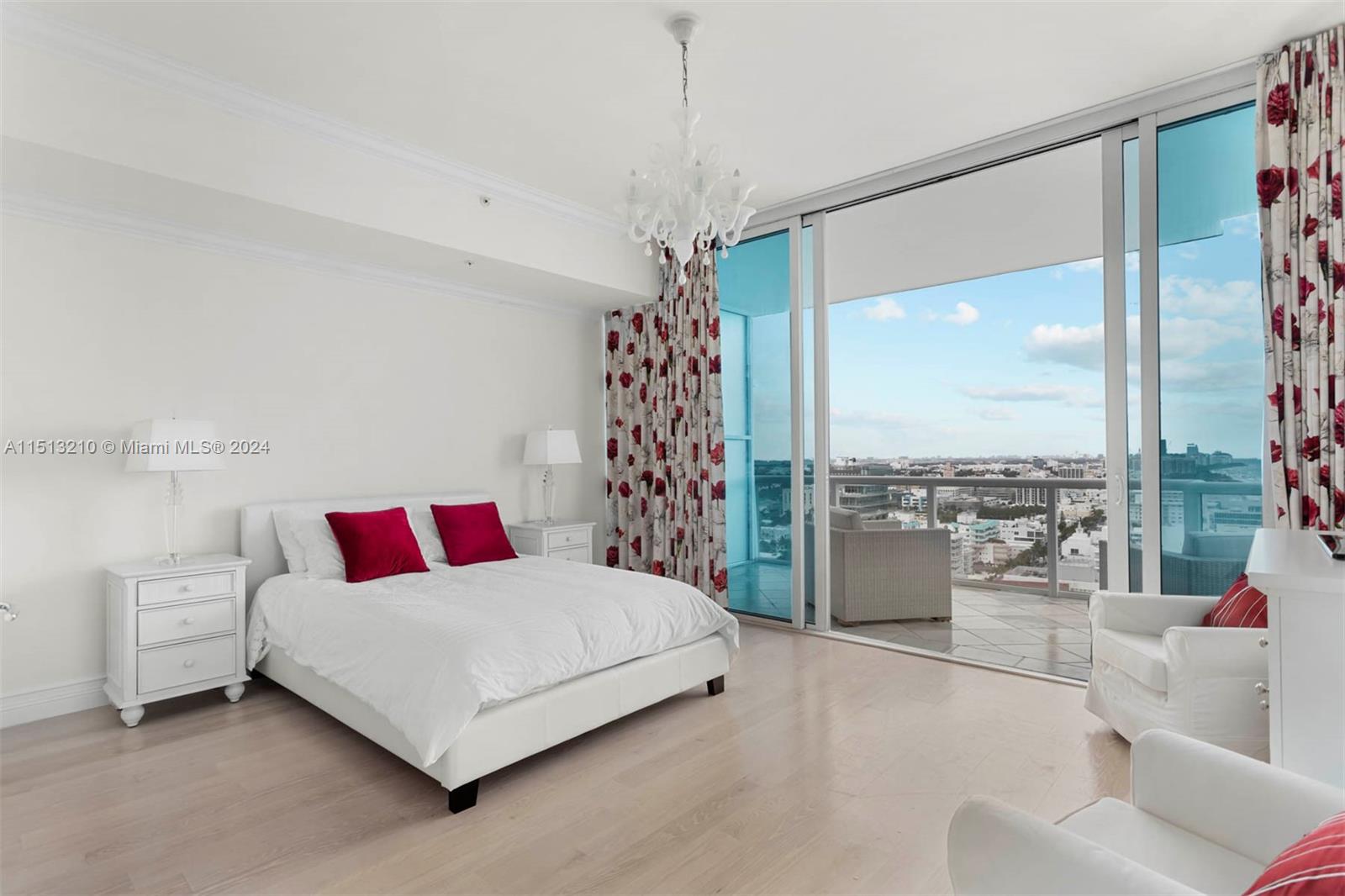 50 Pointe Dr, Miami Beach, FL, 33139 United States, 3 Bedrooms Bedrooms, ,4 BathroomsBathrooms,Residential,For Sale,Pointe Dr,A11513210